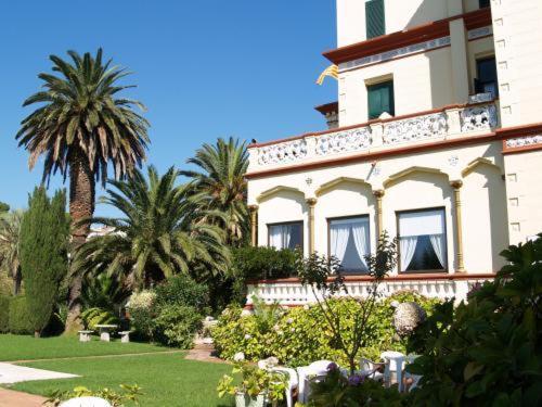 Hotel Hostal del Sol Sant Feliu de Guíxols Buitenkant foto
