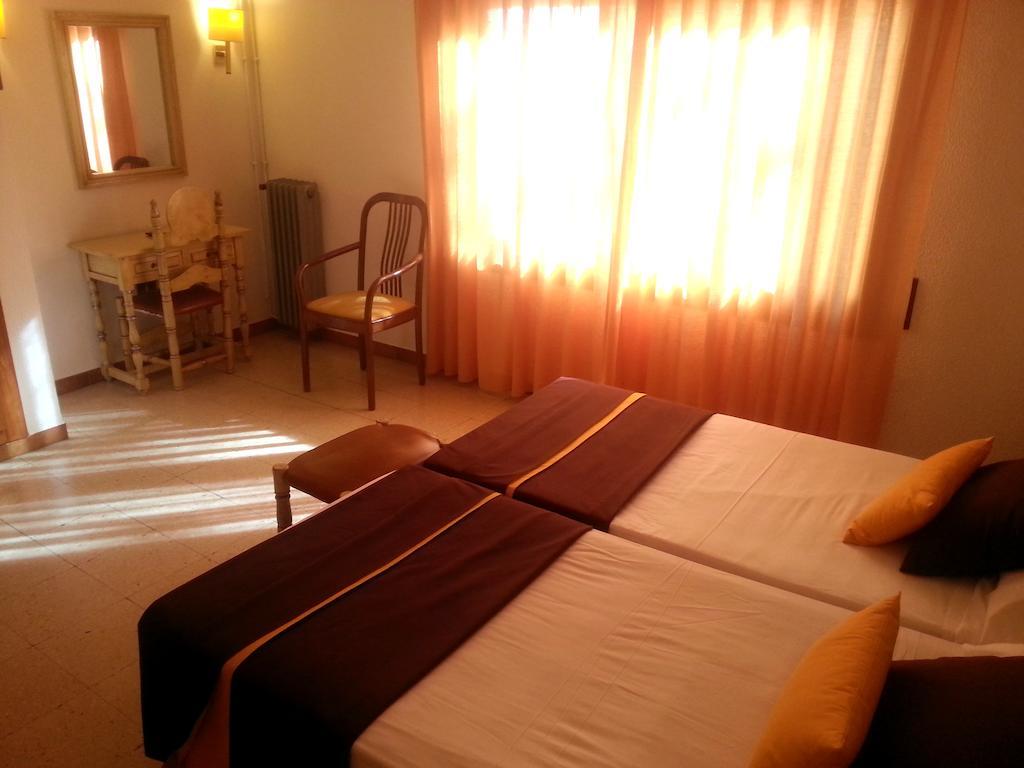 Hotel Hostal del Sol Sant Feliu de Guíxols Buitenkant foto