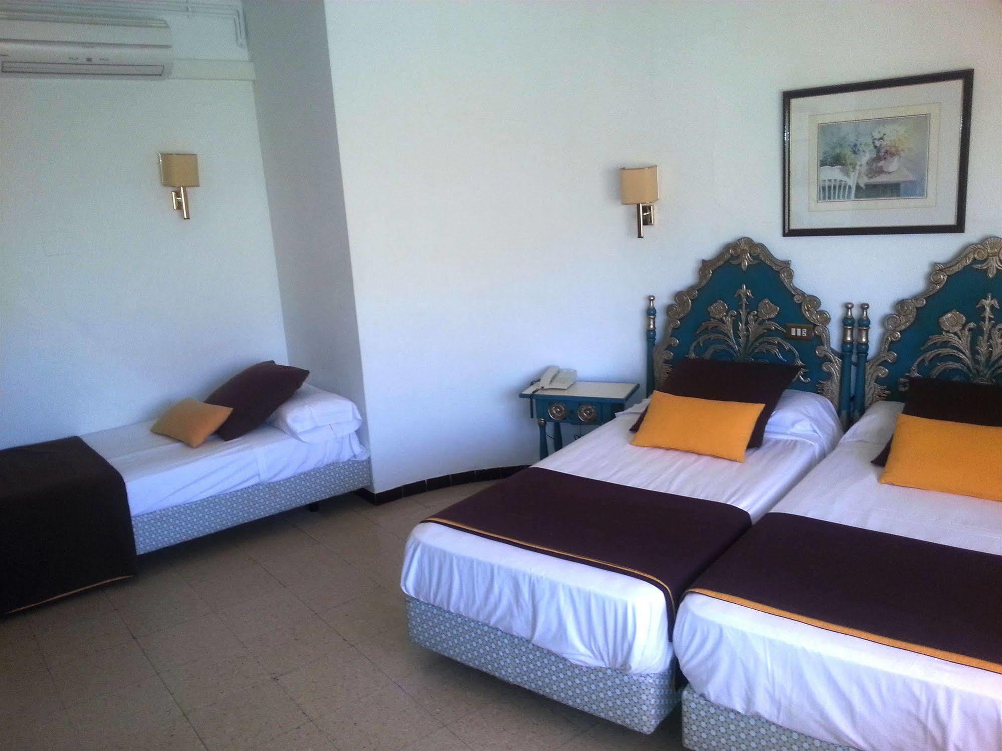 Hotel Hostal del Sol Sant Feliu de Guíxols Buitenkant foto