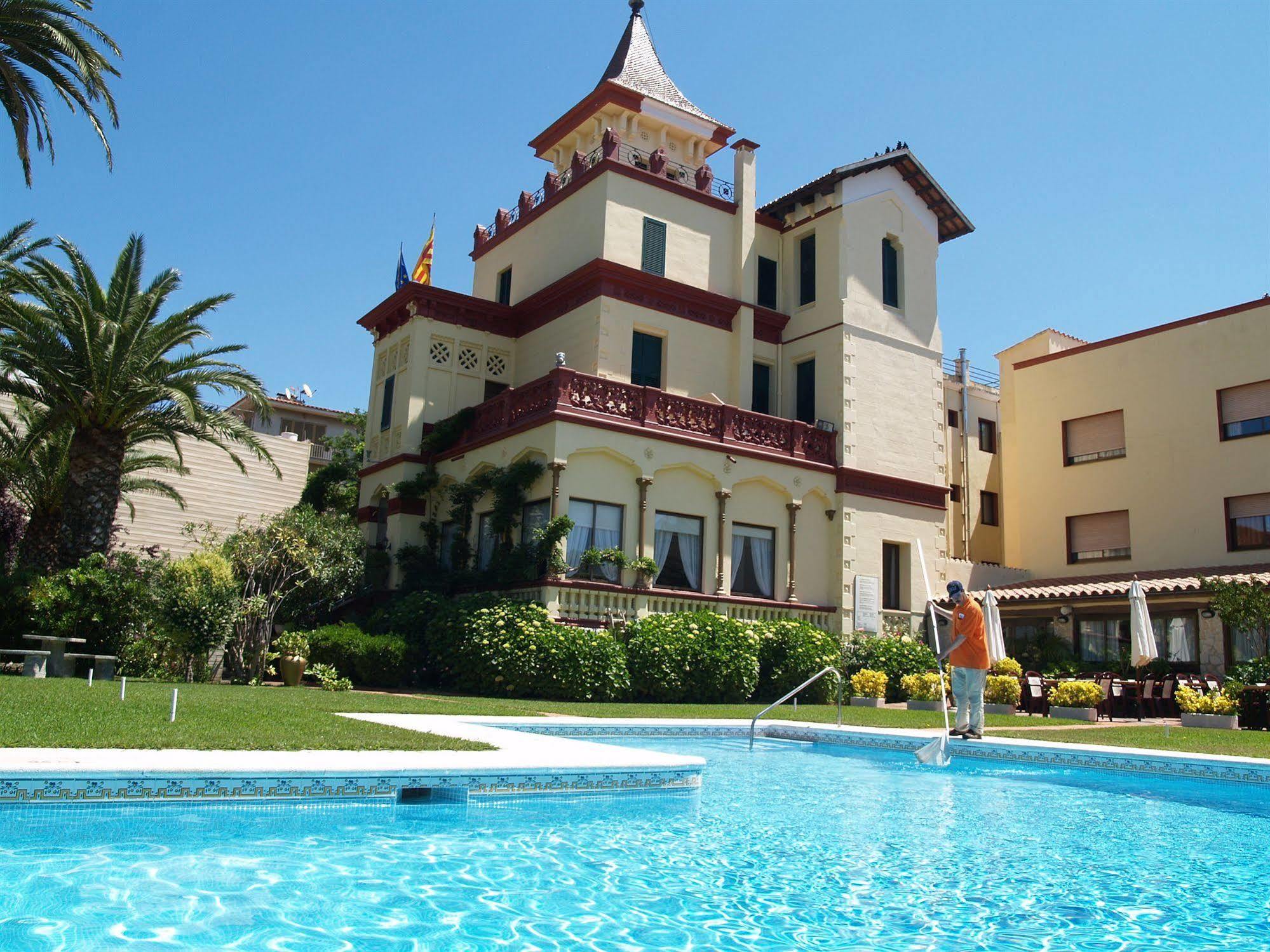 Hotel Hostal del Sol Sant Feliu de Guíxols Buitenkant foto