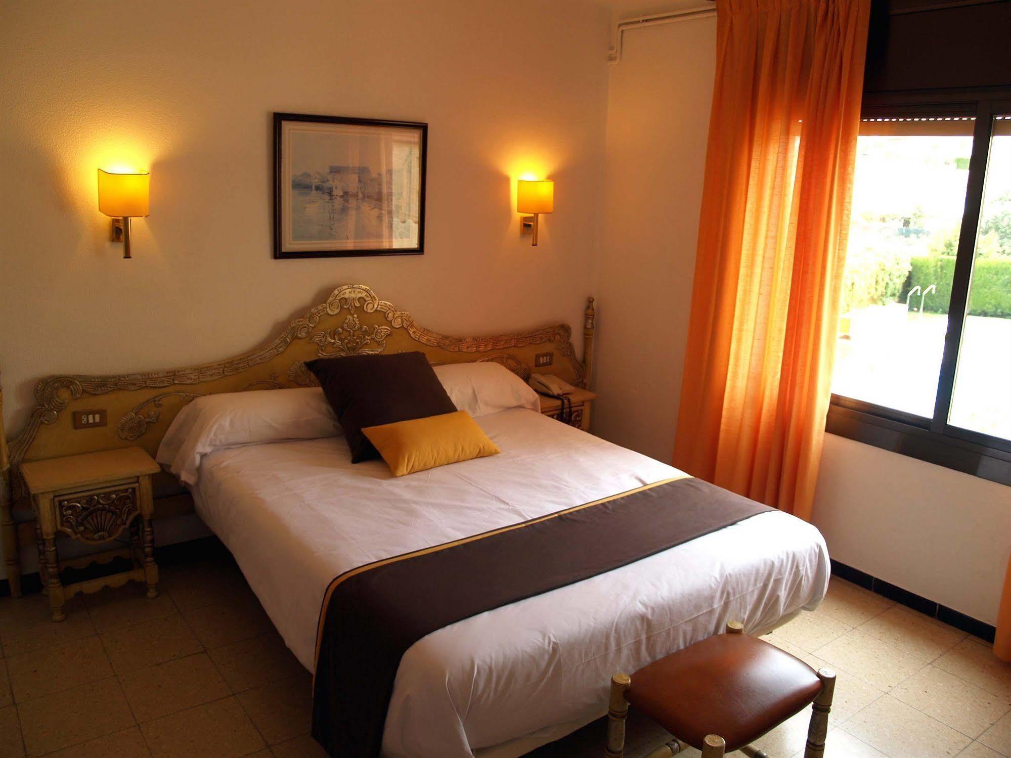 Hotel Hostal del Sol Sant Feliu de Guíxols Buitenkant foto