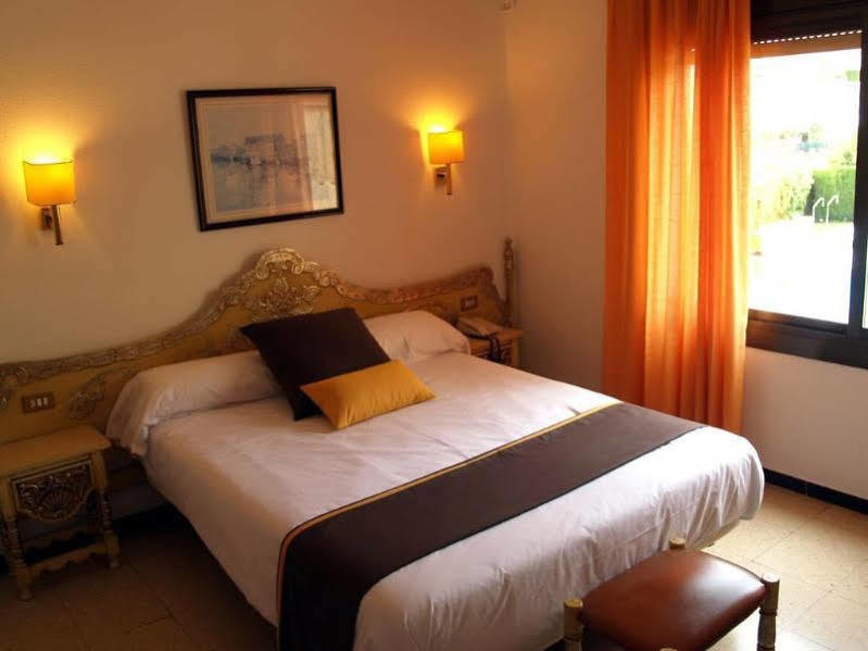 Hotel Hostal del Sol Sant Feliu de Guíxols Buitenkant foto